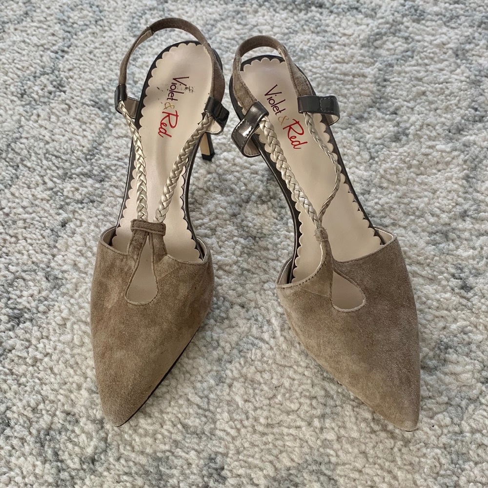 Violet & Red Strap Point heel